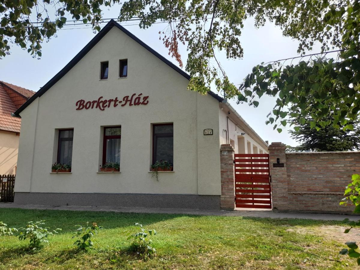 Bed and Breakfast Adamko Borkert Haz à Villány Extérieur photo