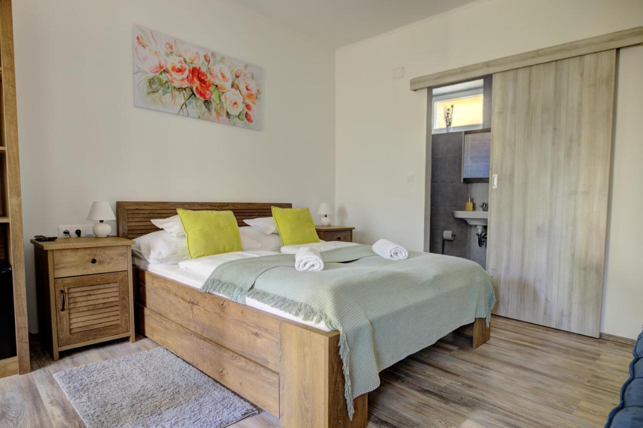 Bed and Breakfast Adamko Borkert Haz à Villány Extérieur photo